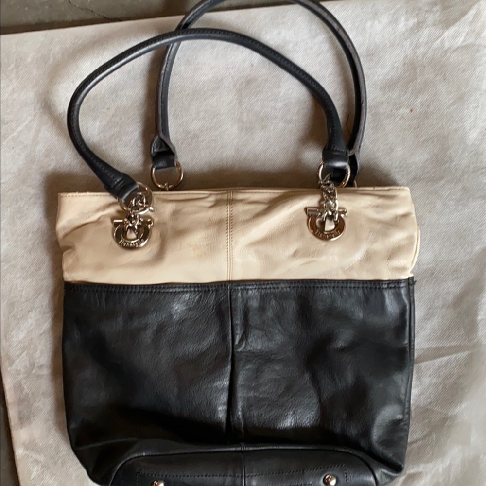 Purse - Picture 2 of 3